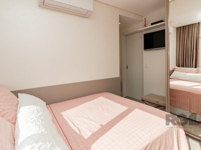 Apartamento à venda com 128m², 3 quartos, 3 suítes, 2 vagas no bairro Menino Deus em Porto Alegre - Foto 17