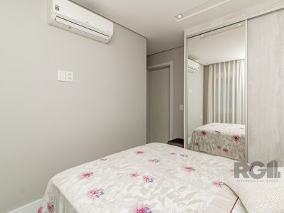 Apartamento à venda com 128m², 3 quartos, 3 suítes, 2 vagas no bairro Menino Deus em Porto Alegre - Foto 22