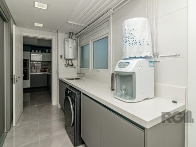 Apartamento à venda com 128m², 3 quartos, 3 suítes, 2 vagas no bairro Menino Deus em Porto Alegre - Foto 41