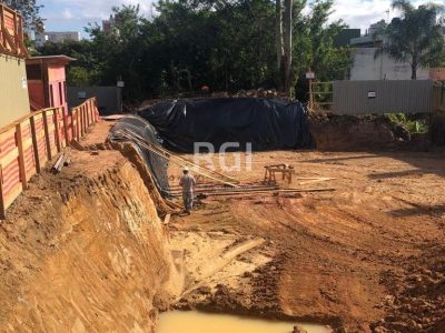 Apartamento à venda com 103m², 2 quartos, 2 suítes, 2 vagas no bairro Auxiliadora em Porto Alegre - Foto 4