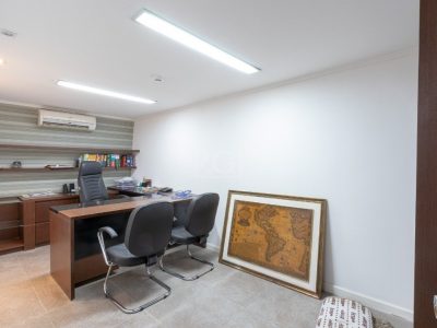 Conjunto/Sala à venda com 255m² no bairro Centro Histórico em Porto Alegre - Foto 43