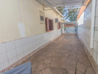 Casa à venda com 135m², 3 quartos, 1 suíte, 1 vaga no bairro Santa Tereza em Porto Alegre - Foto 19