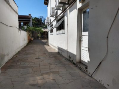 Casa à venda com 322m², 2 quartos, 7 vagas no bairro Cristal em Porto Alegre - Foto 40