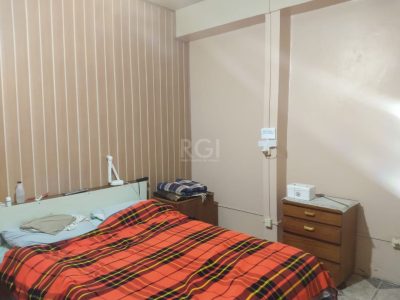 Casa à venda com 322m², 2 quartos, 7 vagas no bairro Cristal em Porto Alegre - Foto 11