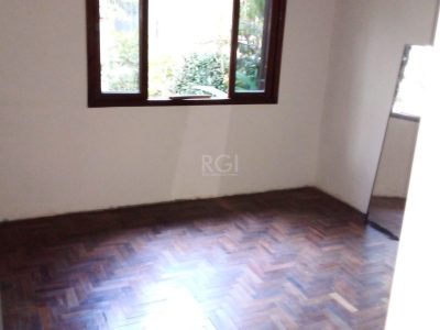 Casa à venda com 300m², 4 quartos, 2 vagas no bairro Jardim Itu em Porto Alegre - Foto 8