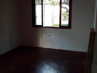 Casa à venda com 300m², 4 quartos, 2 vagas no bairro Jardim Itu em Porto Alegre - Foto 5