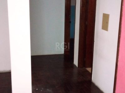 Casa à venda com 300m², 4 quartos, 2 vagas no bairro Jardim Itu em Porto Alegre - Foto 7