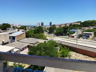 Casa à venda com 450m², 5 quartos, 1 suíte no bairro Cristal em Porto Alegre - Foto 2