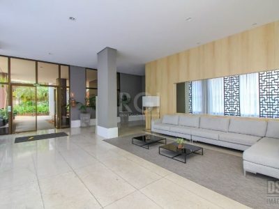 Apartamento à venda com 303m², 4 quartos, 4 suítes, 6 vagas no bairro Bela Vista em Porto Alegre - Foto 6