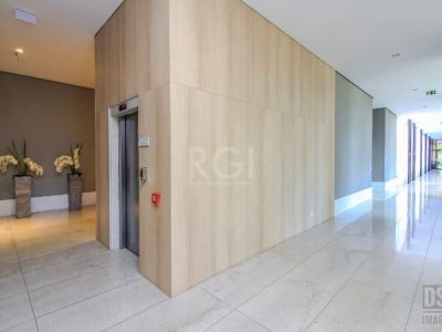 Apartamento à venda com 303m², 4 quartos, 4 suítes, 6 vagas no bairro Bela Vista em Porto Alegre - Foto 7