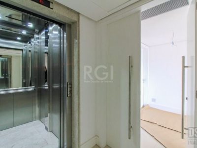 Apartamento à venda com 303m², 4 quartos, 4 suítes, 6 vagas no bairro Bela Vista em Porto Alegre - Foto 9