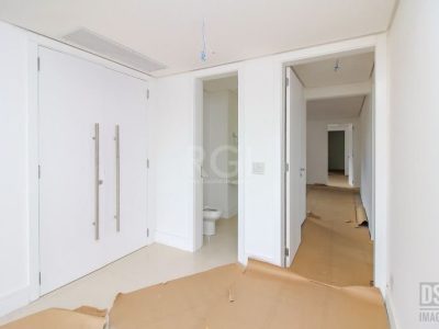 Apartamento à venda com 303m², 4 quartos, 4 suítes, 6 vagas no bairro Bela Vista em Porto Alegre - Foto 11