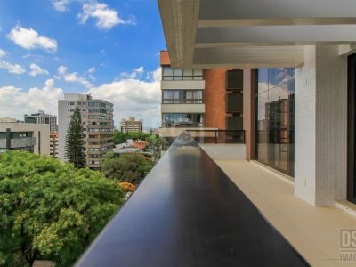 Apartamento à venda com 303m², 4 quartos, 4 suítes, 6 vagas no bairro Bela Vista em Porto Alegre - Foto 12