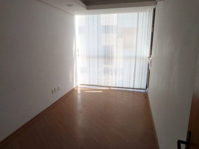 Conjunto/Sala à venda com 48m² no bairro Menino Deus em Porto Alegre - Foto 2