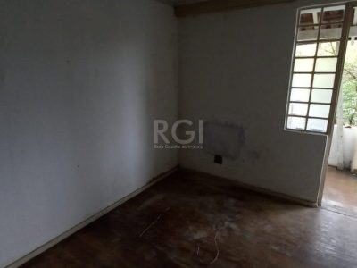 Sobrado à venda com 110m², 4 quartos, 1 suíte, 2 vagas no bairro Floresta em Porto Alegre - Foto 31