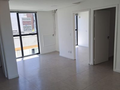 Conjunto/Sala à venda com 39m² no bairro Auxiliadora em Porto Alegre - Foto 2