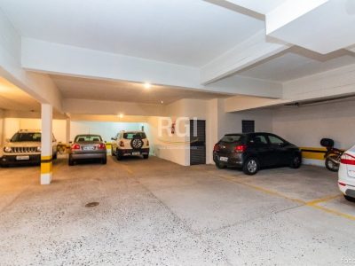 Cobertura à venda com 248m², 3 quartos, 1 suíte, 3 vagas no bairro Petrópolis em Porto Alegre - Foto 34