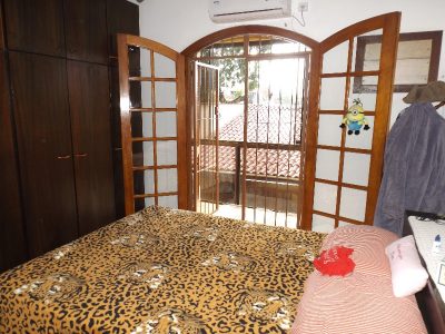 Casa à venda com 250m², 3 quartos, 3 suítes, 7 vagas no bairro Medianeira em Porto Alegre - Foto 11