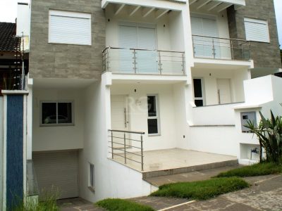 Casa à venda com 268m², 3 quartos, 1 suíte, 4 vagas no bairro Ipanema em Porto Alegre - Foto 3