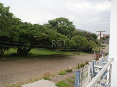 Casa à venda com 268m², 3 quartos, 1 suíte, 4 vagas no bairro Ipanema em Porto Alegre - Foto 27