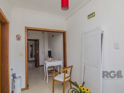 Casa à venda com 116m², 2 quartos, 2 suítes no bairro Cidade Baixa em Porto Alegre - Foto 3