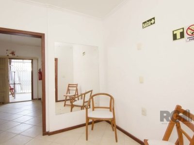 Casa à venda com 116m², 2 quartos, 2 suítes no bairro Cidade Baixa em Porto Alegre - Foto 9