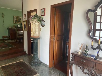 Casa à venda com 385m², 3 quartos, 1 suíte, 5 vagas no bairro Chácara das Pedras em Porto Alegre - Foto 13