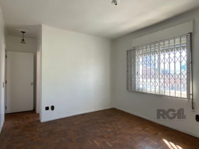 Casa à venda com 360m², 5 quartos, 1 suíte, 4 vagas no bairro Vila Ipiranga em Porto Alegre - Foto 13