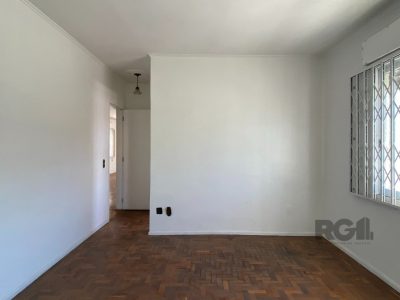 Casa à venda com 360m², 5 quartos, 1 suíte, 4 vagas no bairro Vila Ipiranga em Porto Alegre - Foto 14