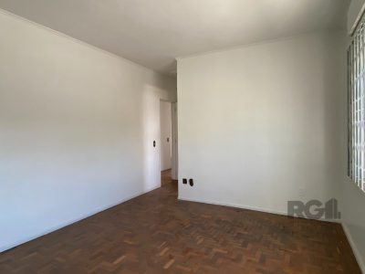 Casa à venda com 360m², 5 quartos, 1 suíte, 4 vagas no bairro Vila Ipiranga em Porto Alegre - Foto 15