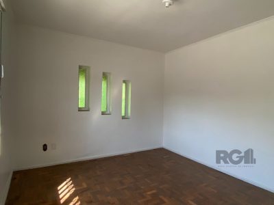 Casa à venda com 360m², 5 quartos, 1 suíte, 4 vagas no bairro Vila Ipiranga em Porto Alegre - Foto 16