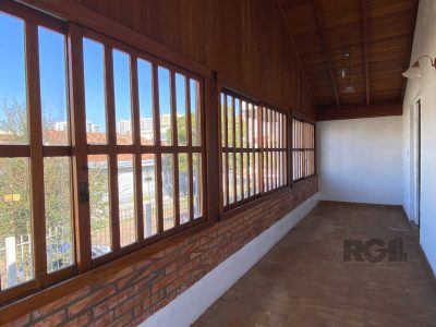 Casa à venda com 360m², 5 quartos, 1 suíte, 4 vagas no bairro Vila Ipiranga em Porto Alegre - Foto 29