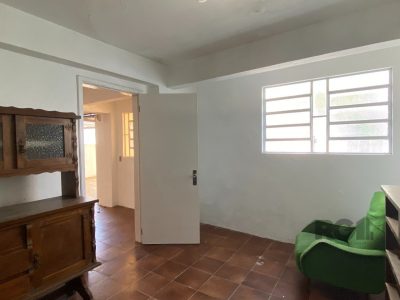 Casa à venda com 360m², 5 quartos, 1 suíte, 4 vagas no bairro Vila Ipiranga em Porto Alegre - Foto 48