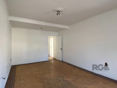 Casa à venda com 360m², 5 quartos, 1 suíte, 4 vagas no bairro Vila Ipiranga em Porto Alegre - Foto 63