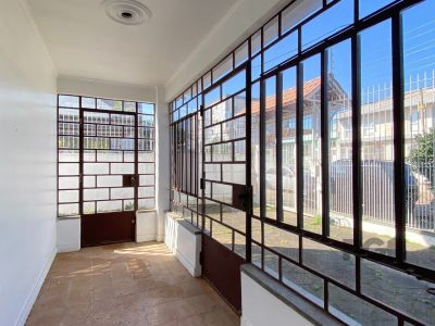 Casa à venda com 360m², 5 quartos, 1 suíte, 4 vagas no bairro Vila Ipiranga em Porto Alegre - Foto 67