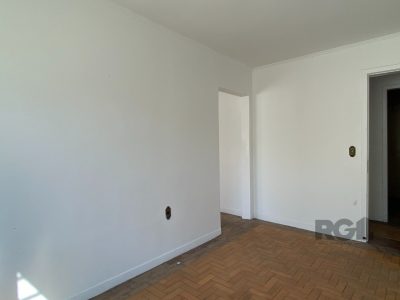 Casa à venda com 360m², 5 quartos, 1 suíte, 4 vagas no bairro Vila Ipiranga em Porto Alegre - Foto 70