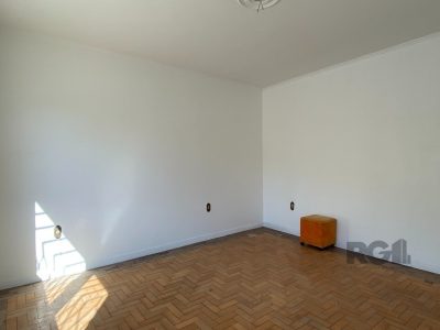 Casa à venda com 360m², 5 quartos, 1 suíte, 4 vagas no bairro Vila Ipiranga em Porto Alegre - Foto 75