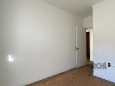 Casa à venda com 360m², 5 quartos, 1 suíte, 4 vagas no bairro Vila Ipiranga em Porto Alegre - Foto 78