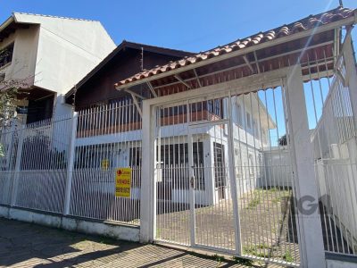 Casa à venda com 360m², 5 quartos, 1 suíte, 4 vagas no bairro Vila Ipiranga em Porto Alegre - Foto 92