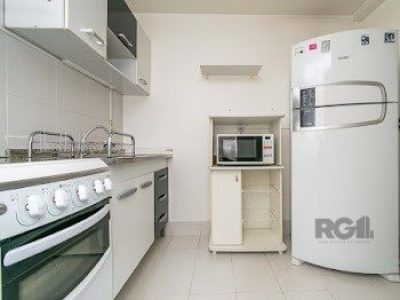 Apartamento à venda com 65m², 3 quartos, 1 suíte, 1 vaga no bairro Santo Antônio em Porto Alegre - Foto 4