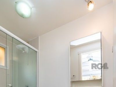 Apartamento à venda com 65m², 3 quartos, 1 suíte, 1 vaga no bairro Santo Antônio em Porto Alegre - Foto 18