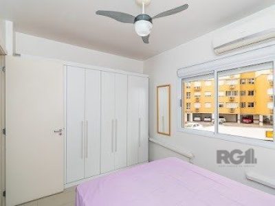 Apartamento à venda com 65m², 3 quartos, 1 suíte, 1 vaga no bairro Santo Antônio em Porto Alegre - Foto 22