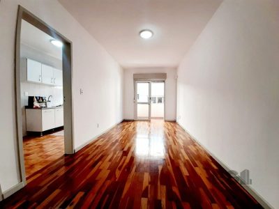 Apartamento JK à venda com 34m², 1 vaga no bairro Passo d'Areia em Porto Alegre - Foto 3