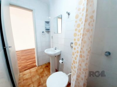 Apartamento JK à venda com 34m², 1 vaga no bairro Passo d'Areia em Porto Alegre - Foto 17