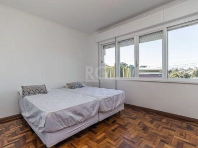 Cobertura à venda com 186m², 3 quartos, 2 vagas no bairro Três Figueiras em Porto Alegre - Foto 19