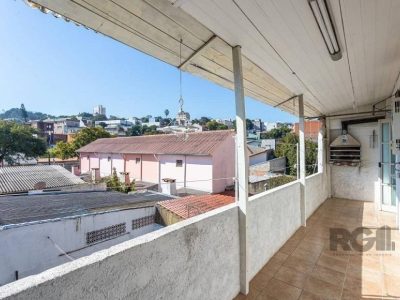 Casa à venda com 165m², 4 quartos, 2 vagas no bairro Medianeira em Porto Alegre - Foto 5