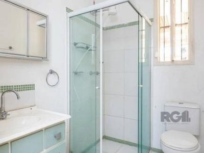 Casa à venda com 165m², 4 quartos, 2 vagas no bairro Medianeira em Porto Alegre - Foto 46