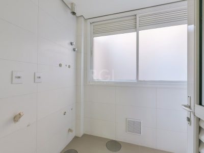 Apartamento à venda com 128m², 3 quartos, 1 suíte, 2 vagas no bairro Higienópolis em Porto Alegre - Foto 9