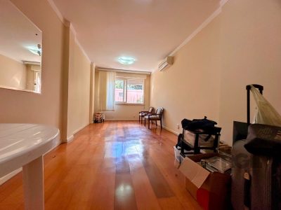 Apartamento à venda com 77m², 2 quartos, 1 vaga no bairro Petrópolis em Porto Alegre - Foto 2