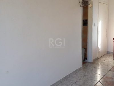 Apartamento à venda com 69m², 2 quartos, 1 vaga no bairro Santo Antônio em Porto Alegre - Foto 4